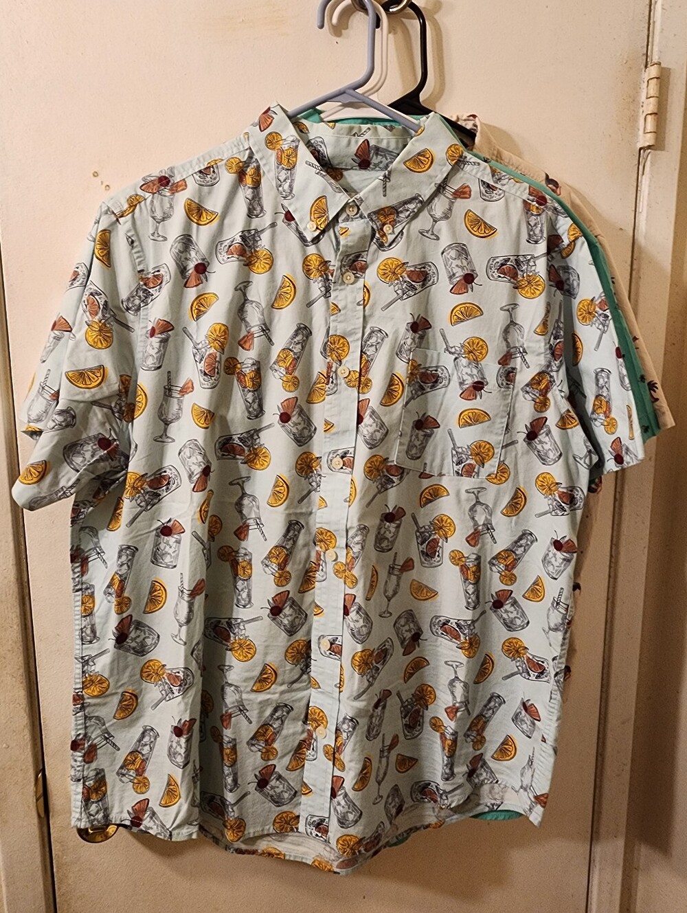 Goodfellow & Co Light Blue Short-Sleeve Button-Down with Citrus & Cocktail Print
